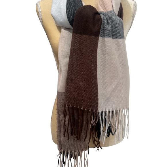 NEW Pashmina Neutral Colored Checkered Fringe 100% Cashmere Scarf Size 27x64 - Picture 4 of 10